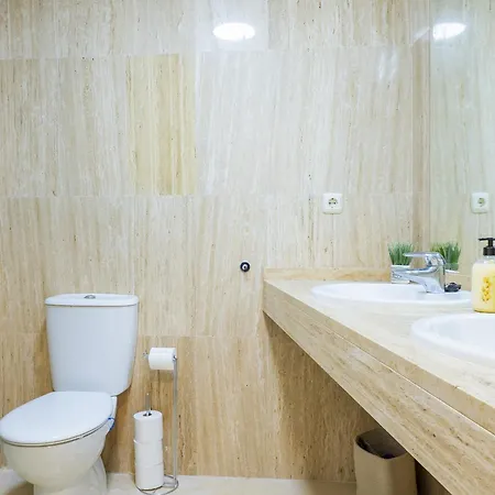 Cubo's Santa Maria Hills 2b Apartment